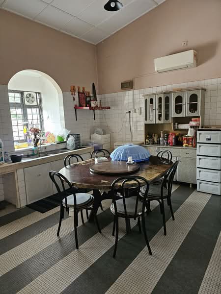 Rumah Banglo untuk Dijual di Ukay Heights (Ampang) - JH Ng - Kitchen - PropertyGuru.com.my