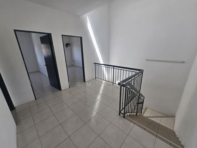 Rumah Teres 2 Tingkat untuk Dijual di Taman Scientex Rawang (Rawang) - Tom Yip - Interior - PropertyGuru.com.my