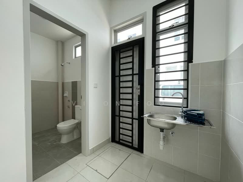 Rumah Teres 2 Tingkat untuk Disewa di Pasir Gudang (Johor) - Vison Foo - Bathroom - PropertyGuru.com.my