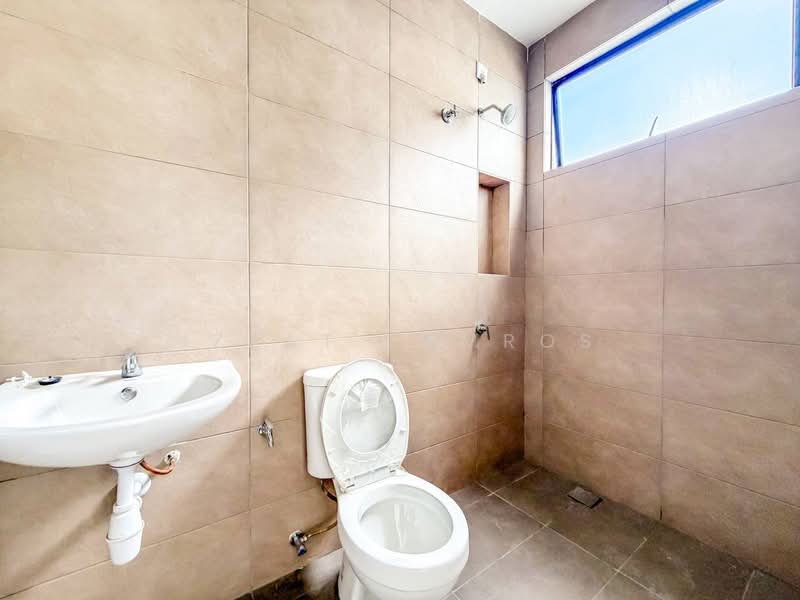 Rumah Teres 2 Tingkat untuk Dijual di Kajang (Selangor) - Izzat Zamros - PropertyGuru.com.my