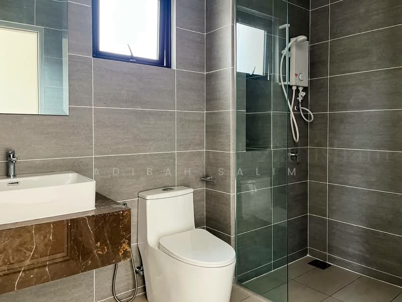 Rumah Berkembar untuk Dijual di Cyber 10 (Cyberjaya) - Adibah Salim - Bathroom - PropertyGuru.com.my