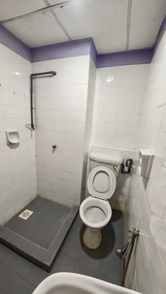 Kondominium untuk Dijual di Casa Magna - Ling Shun Feng - Bathroom - PropertyGuru.com.my