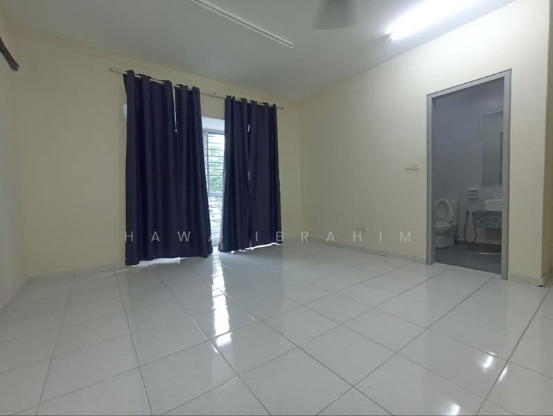Rumah Teres 2 Tingkat untuk Dijual di Nilai (Negeri Sembilan) - Hawa Ibrahim - Living Room - PropertyGuru.com.my