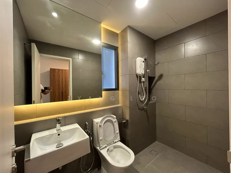 Service Residence for Rent at Maya Ara Residences - Zyang Loo - Bathroom - PropertyGuru.com.my