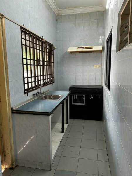 2-storey Terraced House for Sale in Teluk Kumbar (Bayan Lepas) - Alex Cheah - Kitchen - PropertyGuru.com.my