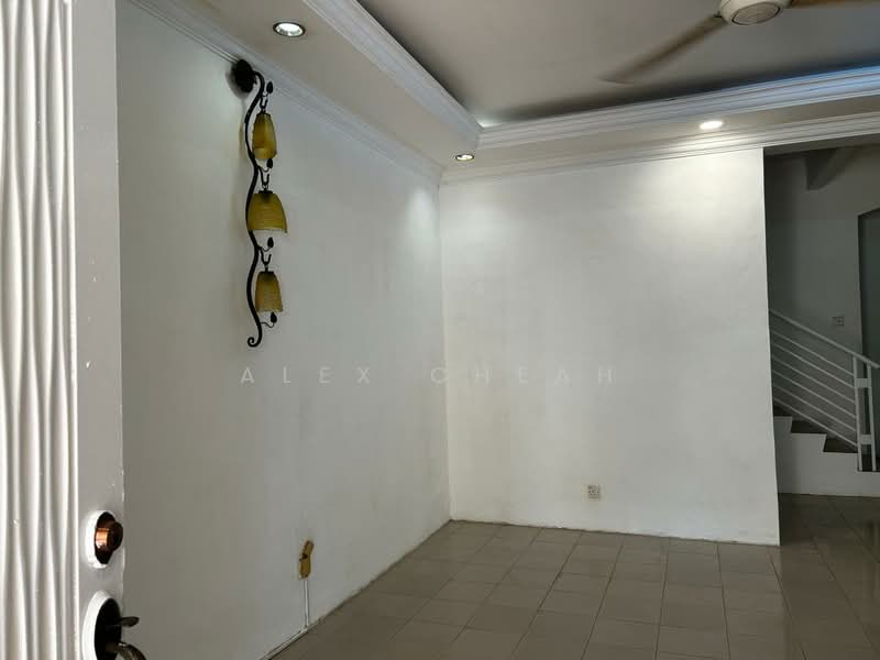 2-storey Terraced House for Sale in Teluk Kumbar (Bayan Lepas) - Alex Cheah - Living Room - PropertyGuru.com.my