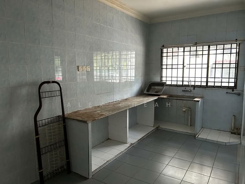 2-storey Terraced House for Sale in Teluk Kumbar (Bayan Lepas) - Alex Cheah - Kitchen - PropertyGuru.com.my