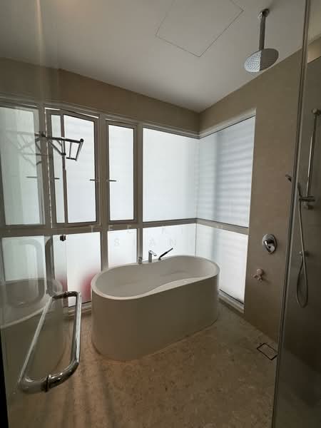 Kondominium untuk Disewa di Pavilion Hilltop - Tee Kien Siang - Bathroom - PropertyGuru.com.my