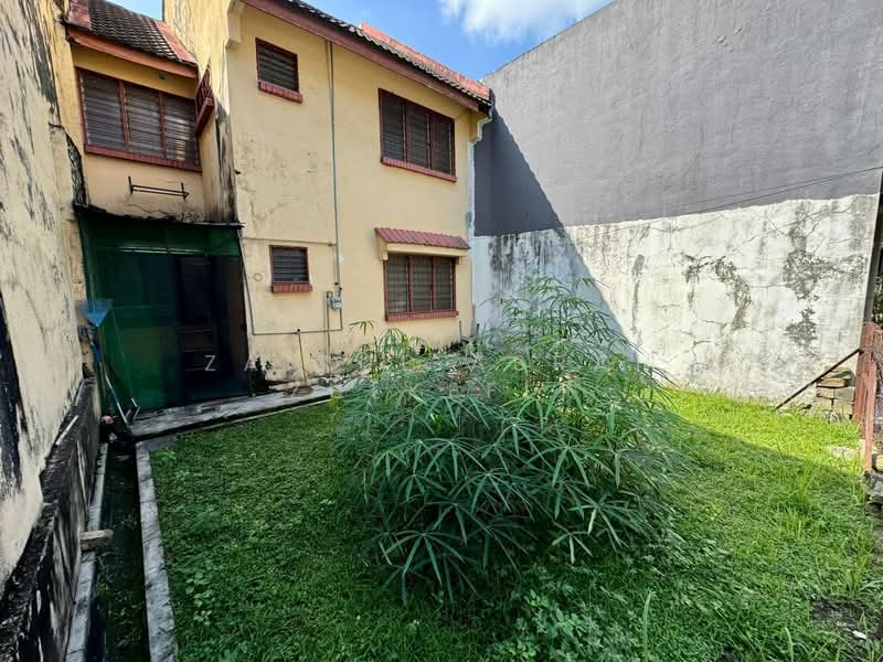 Rumah Teres 2 Tingkat untuk Dijual di Kajang (Selangor) - Zairul Asrah Zulkefli - Exterior - PropertyGuru.com.my