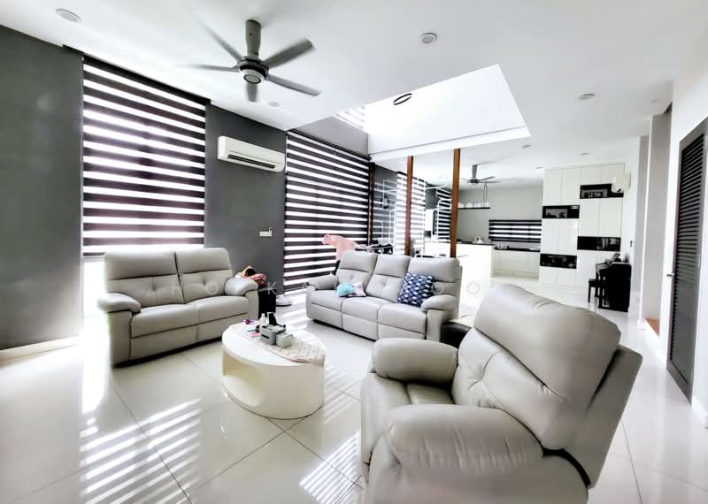 Rumah Berkembar untuk Dijual di Bandar Sungai Long (Selangor) - Ho Kah Moon - Living Room - PropertyGuru.com.my