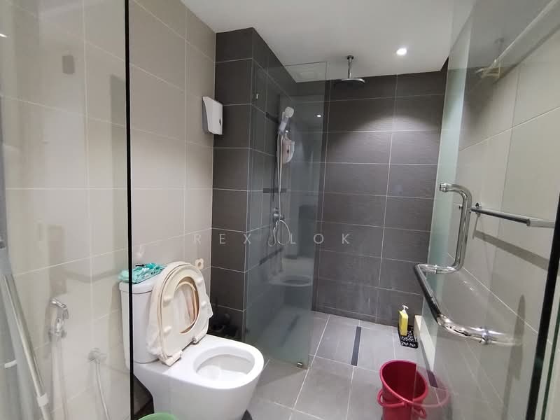 Service Residence for Rent at Tropicana Avenue - Rex Lok - Bathroom - PropertyGuru.com.my