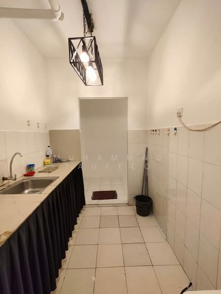 Apartment for Rent at Golden Villa - Muhammad Taufeeq - Kitchen - PropertyGuru.com.my