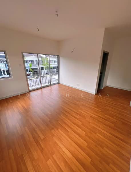 2-storey Terraced House for Sale in Cyberjaya (Selangor) - Jocelyn Chan - Living Room - PropertyGuru.com.my