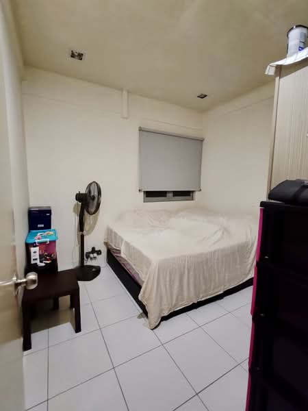 Kondominium untuk Dijual di First Residence (Residensi Unggul) - Ling Shun Feng - Bedroom - PropertyGuru.com.my