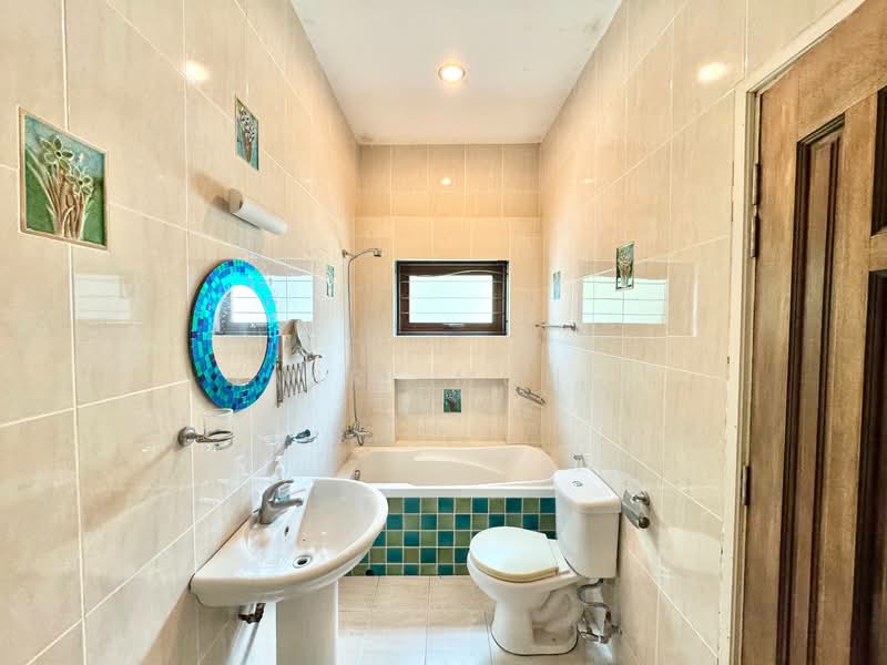 Bungalow for Sale in SS19 (Subang Jaya) - Basri Munir - Bathroom - PropertyGuru.com.my