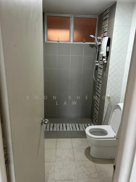 Condominium for Sale at The Zest @ Kinrara 9 - Soon Sheng Law - Bathroom - PropertyGuru.com.my