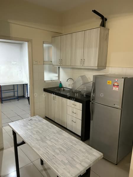 Condominium for Sale at The Zest @ Kinrara 9 - Soon Sheng Law - Kitchen - PropertyGuru.com.my