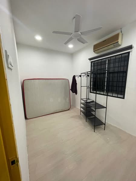 Rumah Bandar untuk Dijual di Taman Limbongan Permai (Klebang) - Bee . - Bedroom - PropertyGuru.com.my