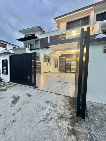 2-storey Terraced House for Sale in Taman Bestari Indah (Ulu Tiram) - Kuu Chin - Exterior - PropertyGuru.com.my