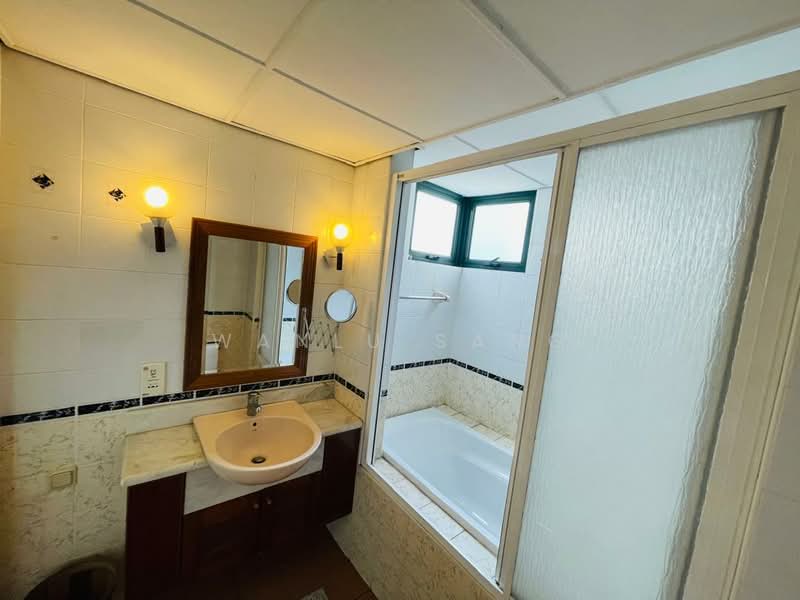 Kondominium untuk Disewa di Mont Kiara Sophia - Wanlu Sang - Bathroom - PropertyGuru.com.my