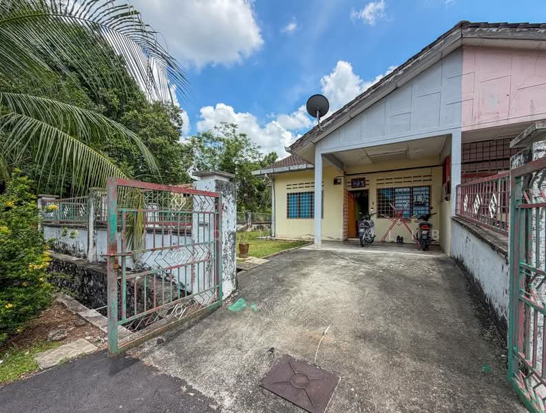 Terraced House for Sale in Taman Desa Jasmin (Nilai) - Shafiq Muttalib - Exterior - PropertyGuru.com.my