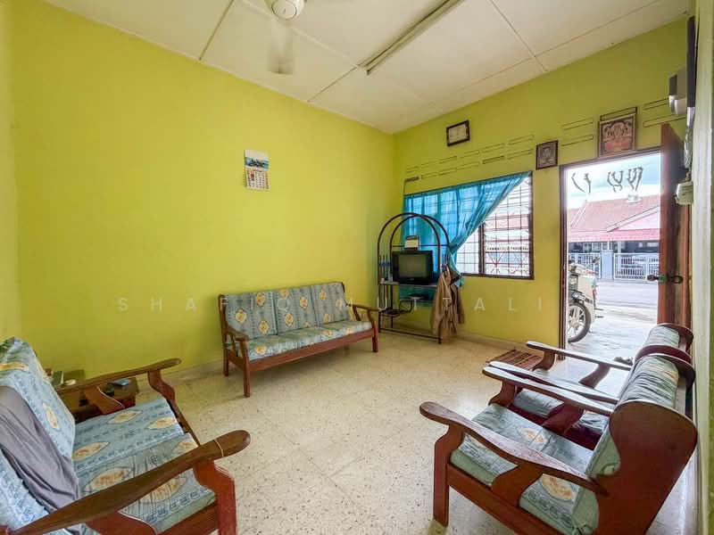 Terraced House for Sale in Taman Desa Jasmin (Nilai) - Shafiq Muttalib - Living Room - PropertyGuru.com.my