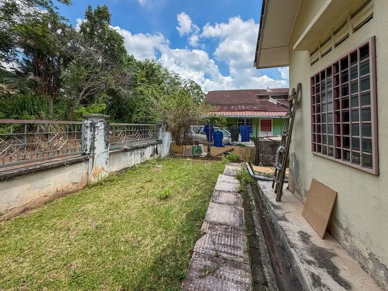 Terraced House for Sale in Taman Desa Jasmin (Nilai) - Shafiq Muttalib - Exterior - PropertyGuru.com.my