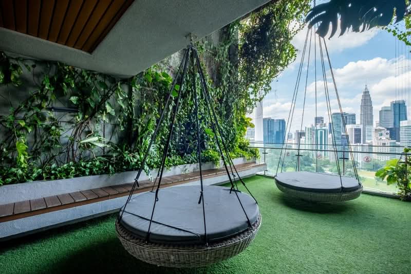 Servis Apartment untuk Dijual di Ceylonz Suites - Louis Chen - Balcony - PropertyGuru.com.my