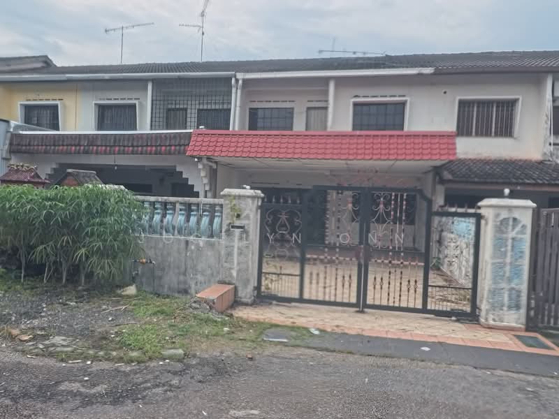 Rumah Teres 2 Tingkat untuk Dijual di Taman Johor Jaya (Johor Bahru) - Jocelyn Onn - Exterior - PropertyGuru.com.my