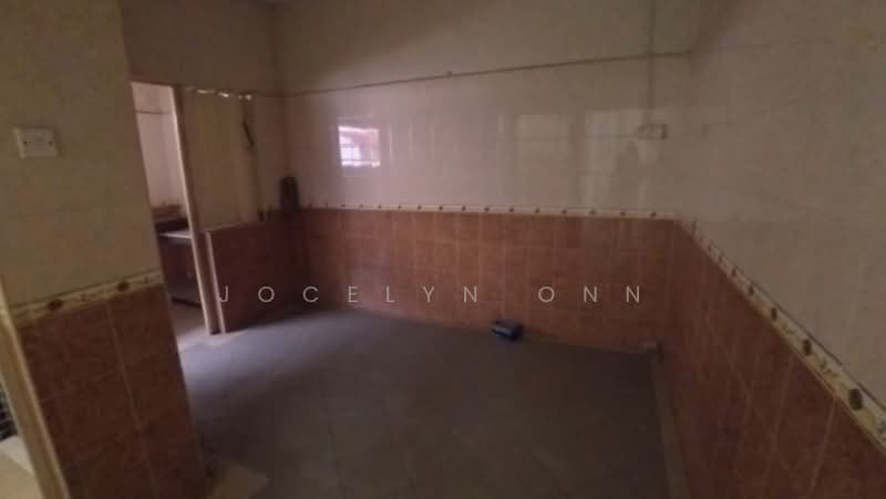 Rumah Teres 2 Tingkat untuk Dijual di Taman Johor Jaya (Johor Bahru) - Jocelyn Onn - Kitchen - PropertyGuru.com.my