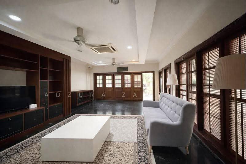 Bungalow House for Sale in SS1 (Petaling Jaya) - Adzura Zamedin - Living Room - PropertyGuru.com.my