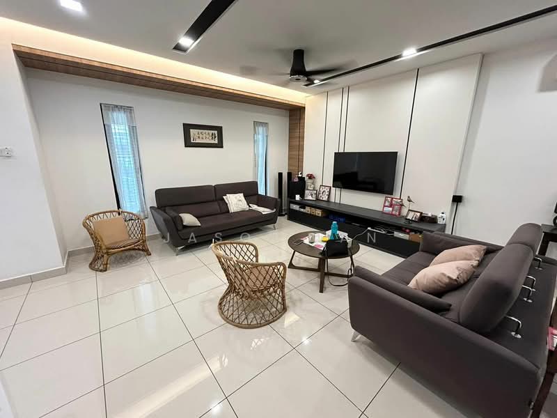 Rumah Teres 2 Tingkat untuk Dijual di Taman Austin Duta (Tebrau) - Jason Tan - Living Room - PropertyGuru.com.my