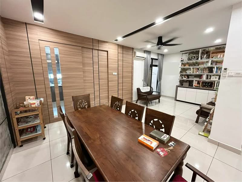 Rumah Teres 2 Tingkat untuk Dijual di Taman Austin Duta (Tebrau) - Jason Tan - Dining Room - PropertyGuru.com.my