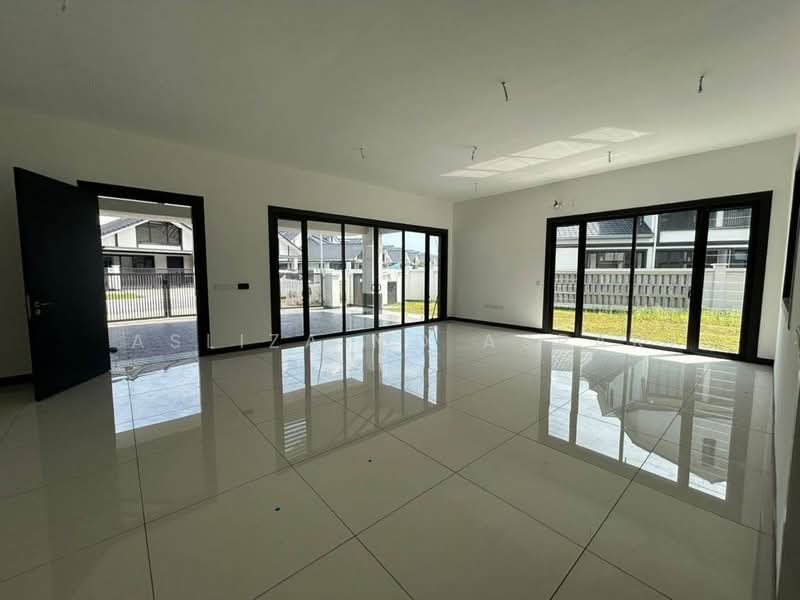 Semi-Detached House for Sale in Shah Alam (Selangor) - Asliza Md Asrar - Living Room - PropertyGuru.com.my