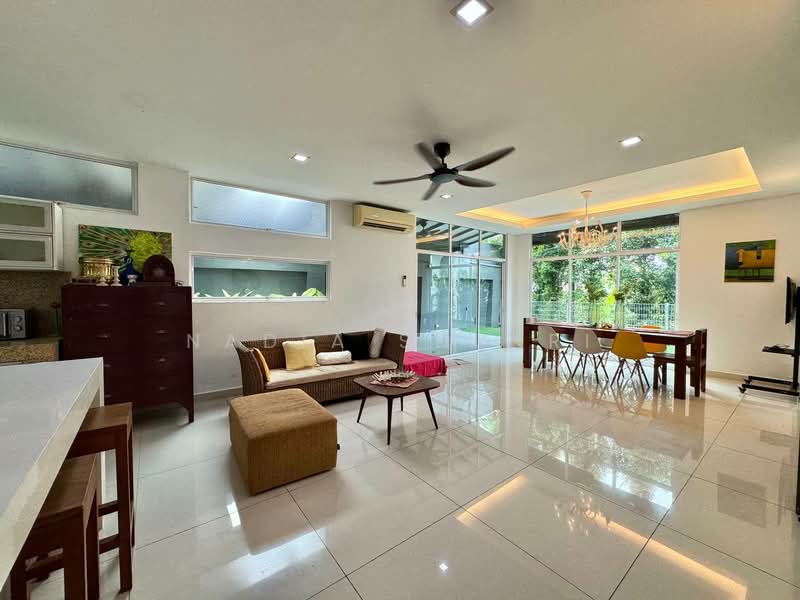 Semi-Detached House for Rent in Seksyen 13 (Shah Alam) - Nadia Shukri - Living Room - PropertyGuru.com.my