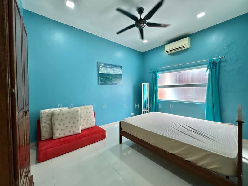 Semi-Detached House for Rent in Seksyen 13 (Shah Alam) - Nadia Shukri - Bedroom - PropertyGuru.com.my