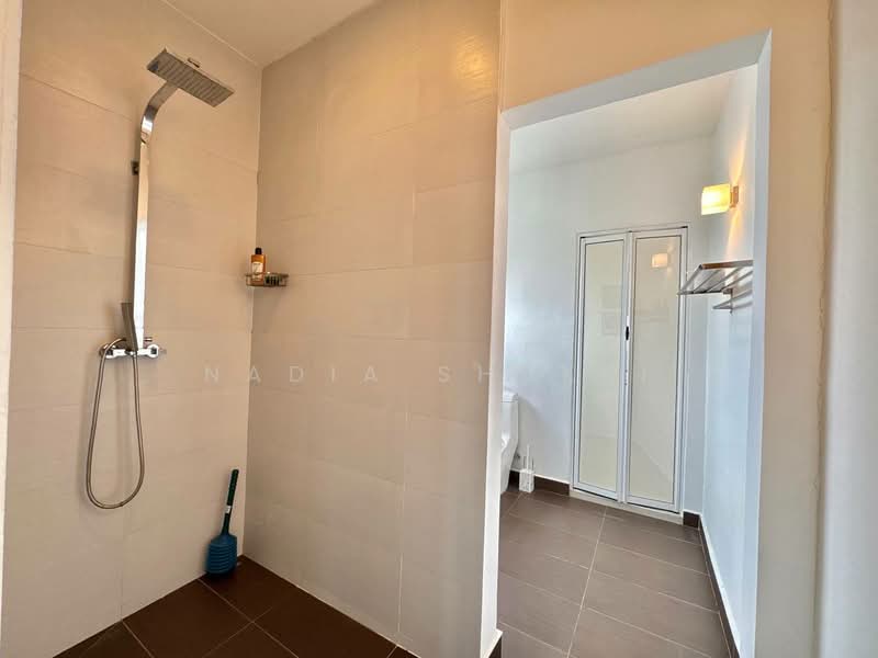 Semi-Detached House for Rent in Seksyen 13 (Shah Alam) - Nadia Shukri - Bathroom - PropertyGuru.com.my