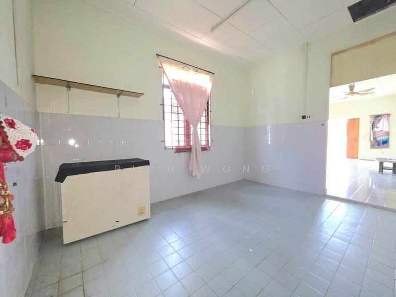 1-storey Terraced House for Sale in Taman Megah Ria (Masai) - Rich Wong - Interior - PropertyGuru.com.my