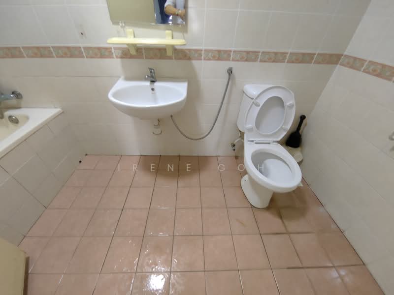 Condominium for Rent at Putra Place Condominium - Irene Goh - Bathroom - PropertyGuru.com.my