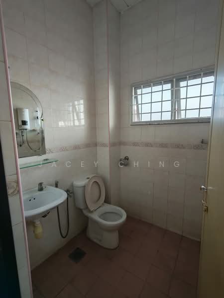 2-storey Terraced House for Sale in Sea Park (Petaling Jaya) - Jacey Ching - Bathroom - PropertyGuru.com.my