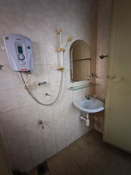 2-storey Terraced House for Sale in Sea Park (Petaling Jaya) - Jacey Ching - Bathroom - PropertyGuru.com.my