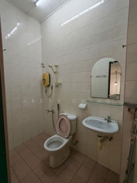 2-storey Terraced House for Sale in Sea Park (Petaling Jaya) - Jacey Ching - Bathroom - PropertyGuru.com.my
