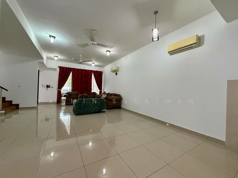 2-storey Terraced House for Sale in Cyberjaya (Selangor) - Yasmin Sulaiman - Living Room - PropertyGuru.com.my