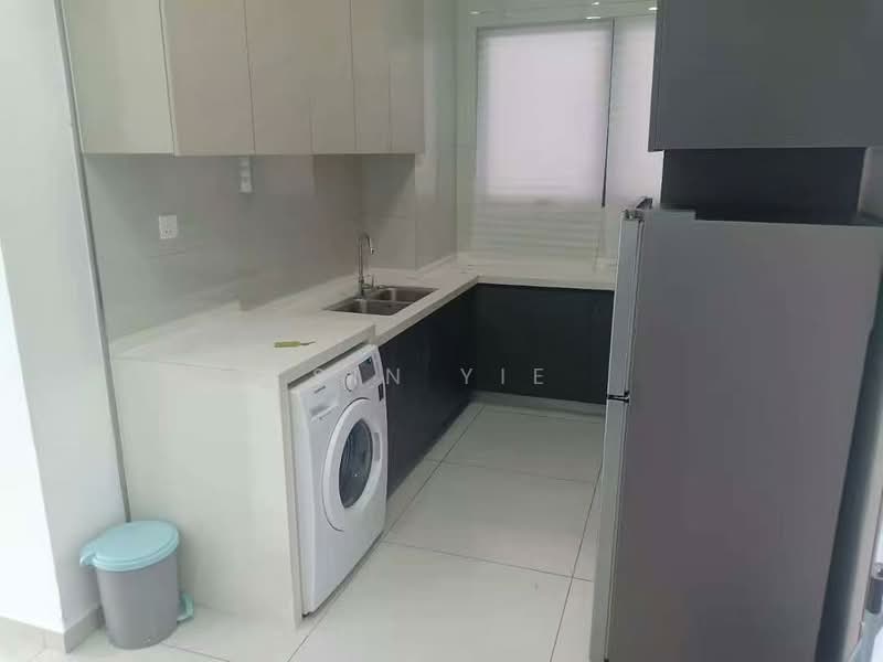 Condominium for Sale at Lovell @ Country Garden Danga Bay - Sin Yie - Kitchen - PropertyGuru.com.my