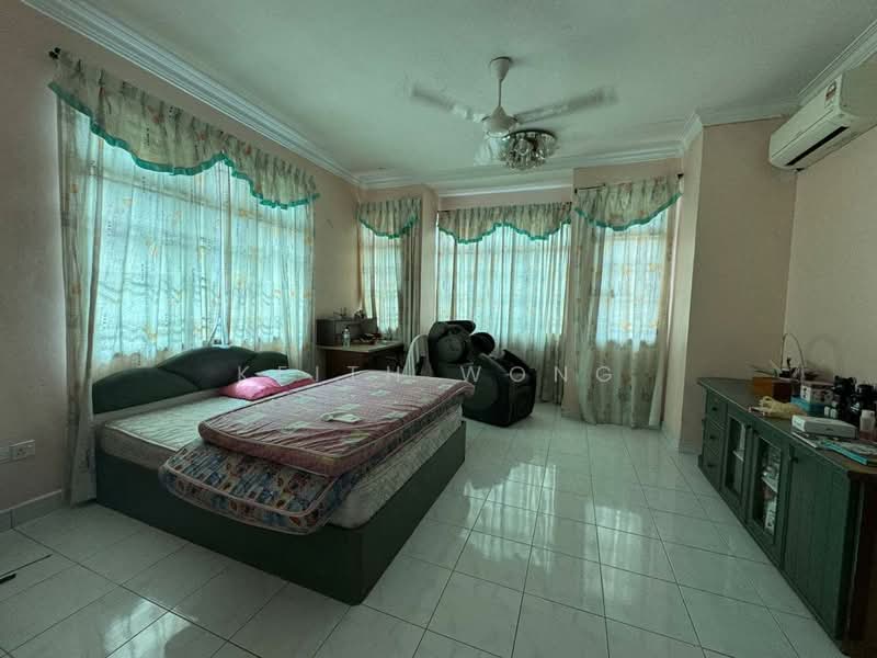 Rumah Teres 2 Tingkat untuk Dijual di Taman Seri Orkid (Skudai) - Keith Wong - Bedroom - PropertyGuru.com.my