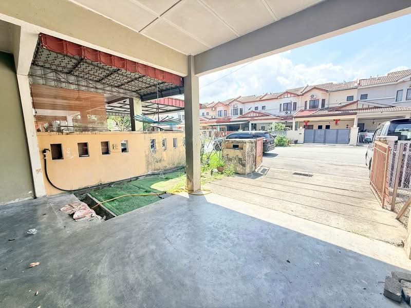 Rumah Teres 2 Tingkat untuk Dijual di Taman Puchong Prima (Puchong) - Nur Alia Omar - Exterior - PropertyGuru.com.my