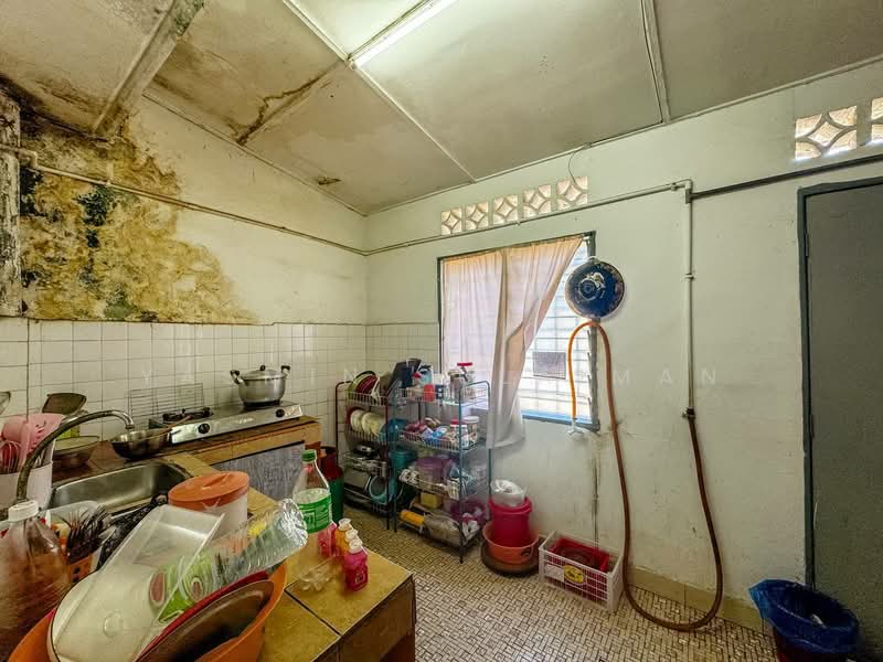 1-storey Terraced House for Sale in Taman Setapak (Setapak) - Yasmin Sulaiman - Kitchen - PropertyGuru.com.my