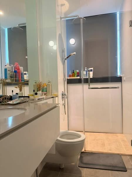 Servis Apartment untuk Dijual di Senada Residence @ KLGCC Resort - Fabian George - Bathroom - PropertyGuru.com.my