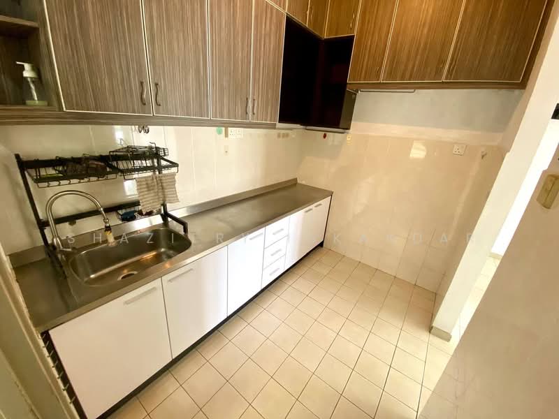 Apartment for Sale at Baiduri Court Apartment - Shaziery Iskandar - Kitchen - PropertyGuru.com.my