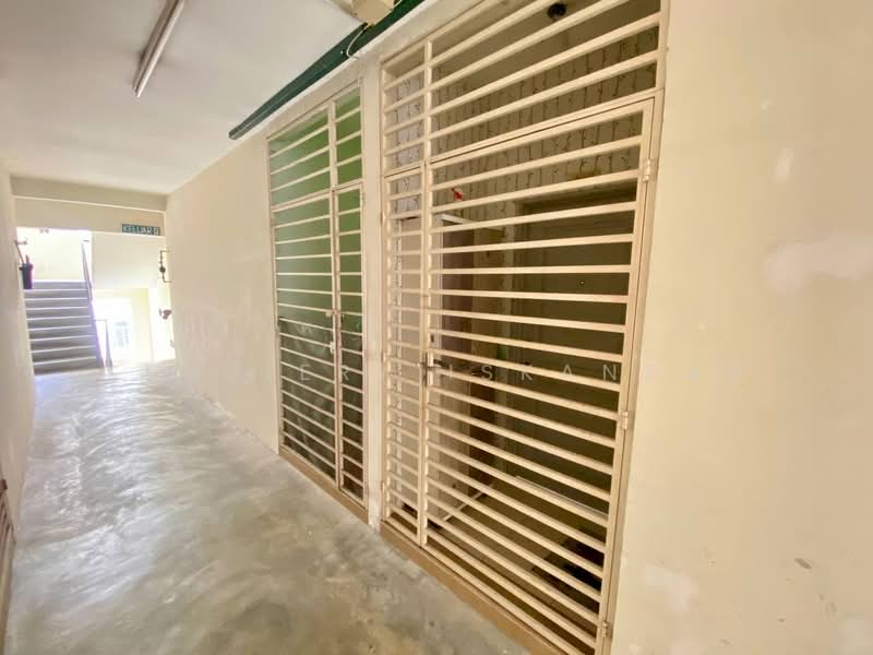 Apartment for Sale at Baiduri Court Apartment - Shaziery Iskandar - Corridor - PropertyGuru.com.my